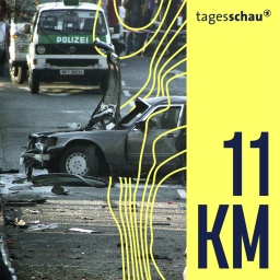 Das beschädigte Auto des deutschen Bankiers Alfred Herrhausen ist am Donnerstag, den 30. November 1989, in Bad Homburg, Deutschland, abgebildet, nachdem eine Bombe es zerstört und den Bankier getötet hat.
