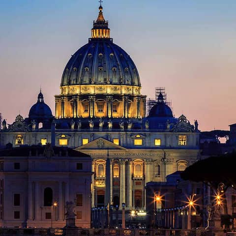 Rom (Italien): Der Petersdom im Morgengrauen