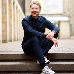 Porträt Dr. Sebastian Baden, Direktor der SCHIRN KUNSTHALLE FRANKFURT