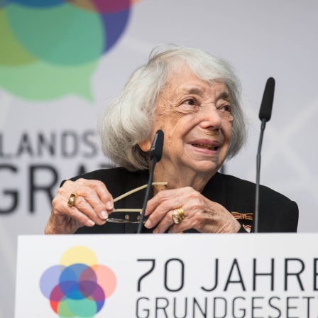 Die Holocaust-Ueberlebende Margot Friedlaender (Friedländer, 97, Foto)