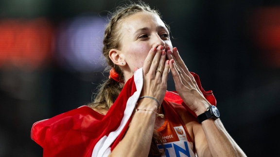 Sportschau - 400-m-hürden - Femke Bol Holt Mit Großem Vorsprung Gold