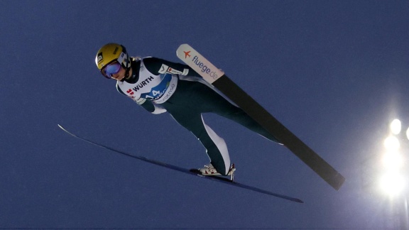 Sportschau - Skispringen Der Frauen Auf Der Großschanze - Erster Durchgang