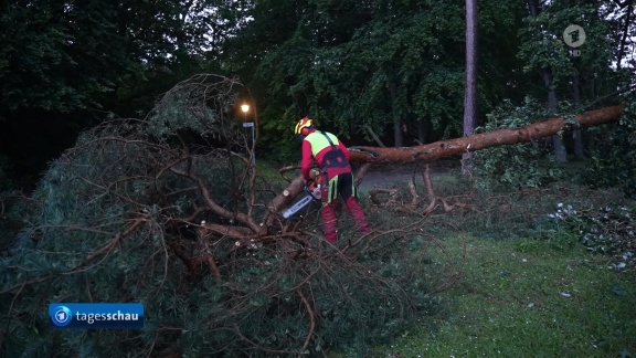 Tagesschau24 - Schäden Und überschwemmungen: Unwetter In Teilen Deutschlands