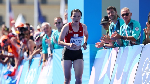 Sportschau Olympia 2024 - Ins Ziel Gekämpft - Die Letzten Meter Von Lhamo Beim Marathon