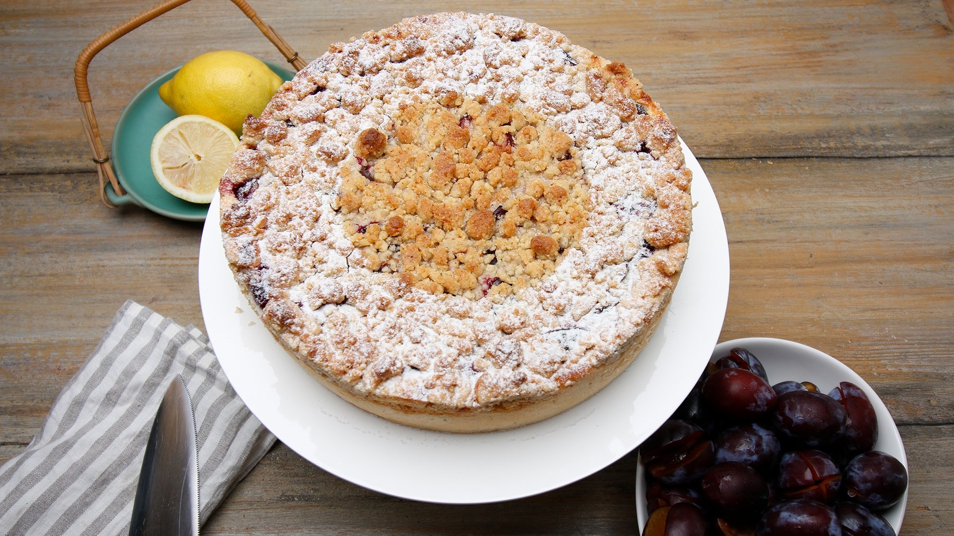 Kaffee Oder Tee: Rezept: Zwetschgen-Quark-Kuchen Mit Streusel | ARD ...