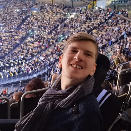 Trotz Sprachcomputer keine berufliche Zukunft: Die Geschichte des 21-jährigen Lukas Hernicht