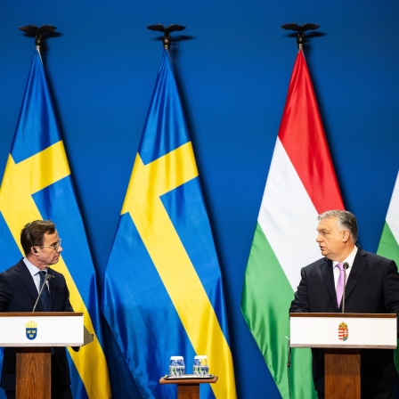 Staatschefs Orban und Kristerssen bei einer Pressekonferenz in Budapest