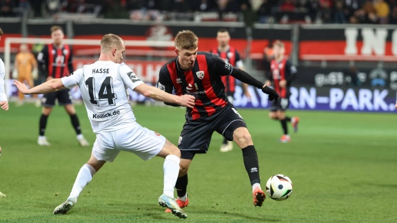 Sportschau 3. Liga - Tabellenführer Cottbus Verspielt Führung In Ingolstadt