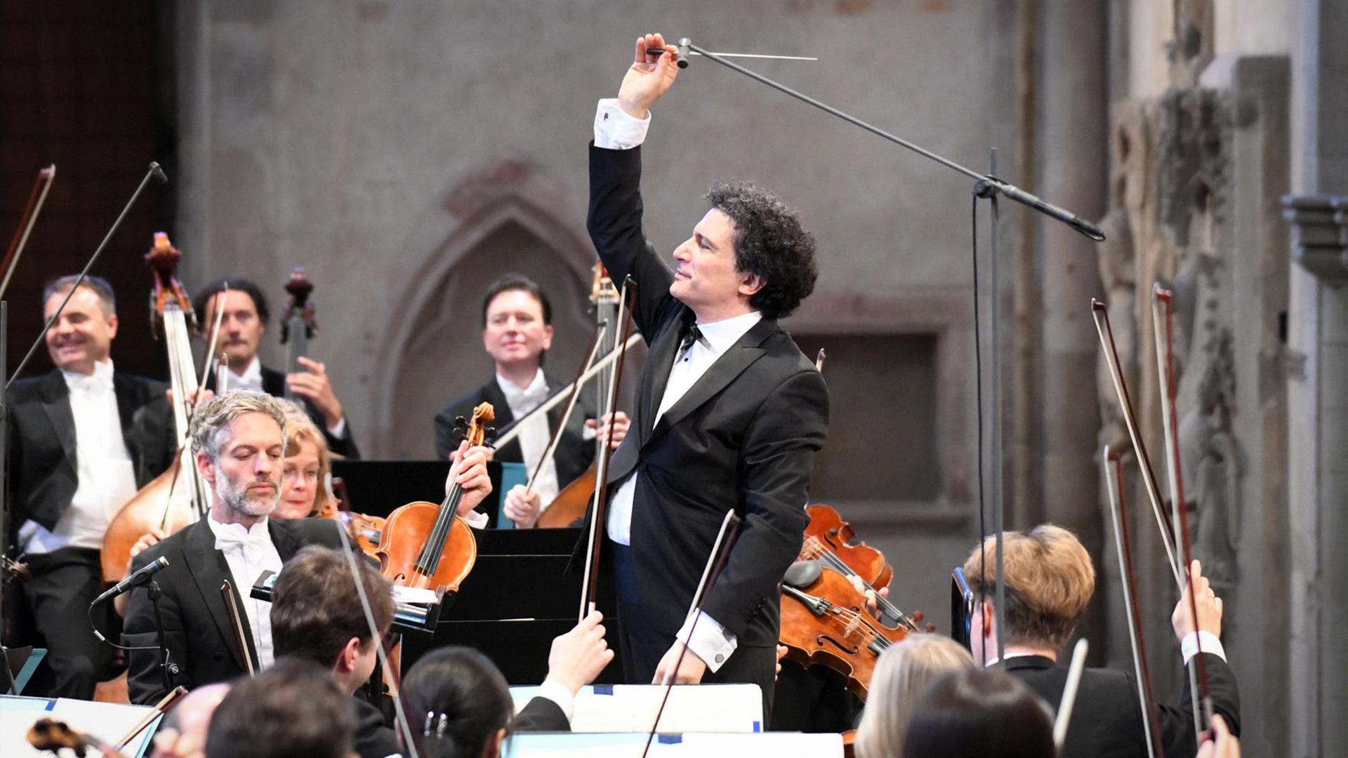 hr-Sinfonieorchester : Eröffnungskonzert Rheingau Musik Festival 2023 ...