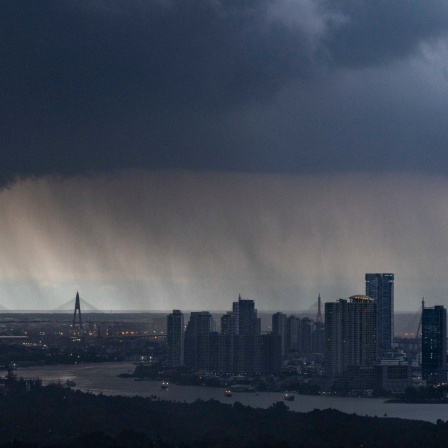 Heftiger Monsunregen über Bangkok