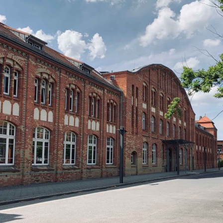 Berliner Landesarchiv, früher Produktionsgebäude der "Deutschen Waffen- und Munitionsfabriken" (Bild: rbb/Jannis Hartmann)