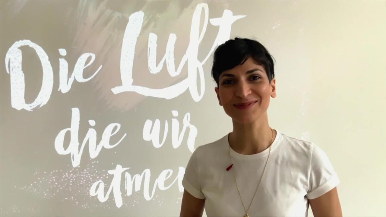 Neda Rahmanian spielt Dr. Sina Kunz in "Die Luft, die wir atmen&am...