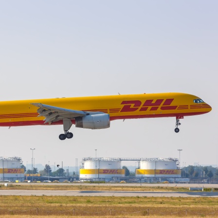 DHL Flugzeug hebt ab