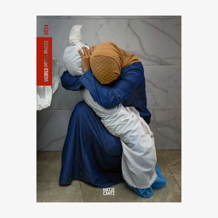 Buchcover: World Press Photo Yearbook 2024