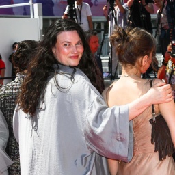 Filmfestival Cannes: Mascha Schilinski und ihr Film „In die Sonne schauen“