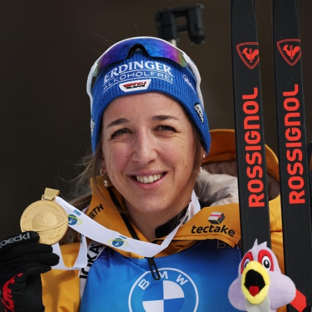 Franziska Preuß ihrer Goldmedaille