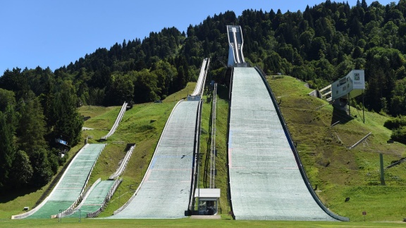 Sportschau - Die Zukunft Des Skispringens Ohne Schnee