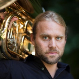 Tuba-Spieler Andreas Martin Hofmeir