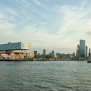 Rotterdam ist dem Klimawandel besonders stark ausgesetzt, weil in dieser Deltaregion gleich drei Flüsse in die Nordsee münden: Rhein, Maas und Schelde.