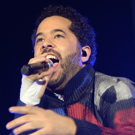 Der Sänger Adel Tawil bei einem Konzert in Berlin 2014 auf seiner "Lieder Tour"