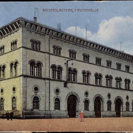 Kaiserslautern, Blick auf die Außenfassade der Fruchthalle