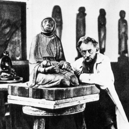 Ernst Barlach in seinem Atelier in Güstrow, ca. 1935