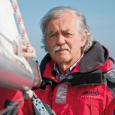 Portrait von Wilfried Erdmann an Bord seines Segelboots