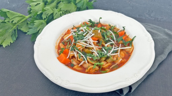 Ard-buffet - Rezept: Frühlings-minestrone