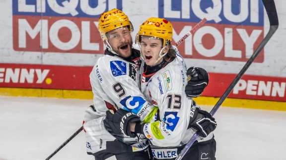 Sportschau - Fischtown Pinguins Schlagen Auch Berlin