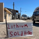 Kunstinstalliation Lithium sold here in Kalifornien, Salton Sea  