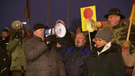 Panorama - Flüchtlingsunterkunft: Woher Kommt Die Angst Im Dorf.