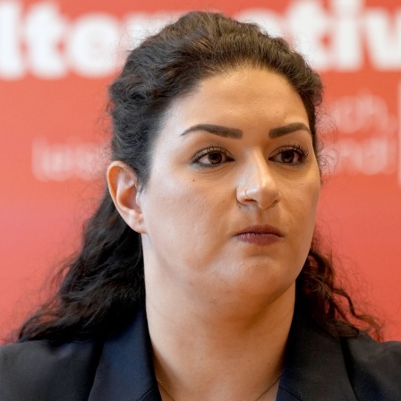 Cansu Özdemir, Fraktionsvorsitzende der Partei die Linke in der Hamburgischen Bürgerschaft