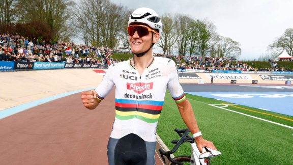 Sportschau - Van Der Poel Gewinnt Klassiker Paris-roubaix