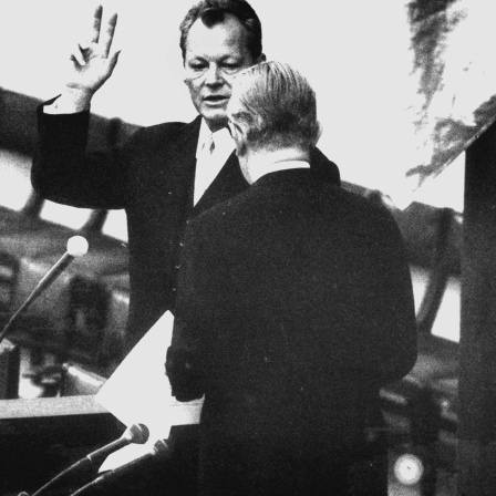 Willy Brandt als Bundeskanzler vereidigt