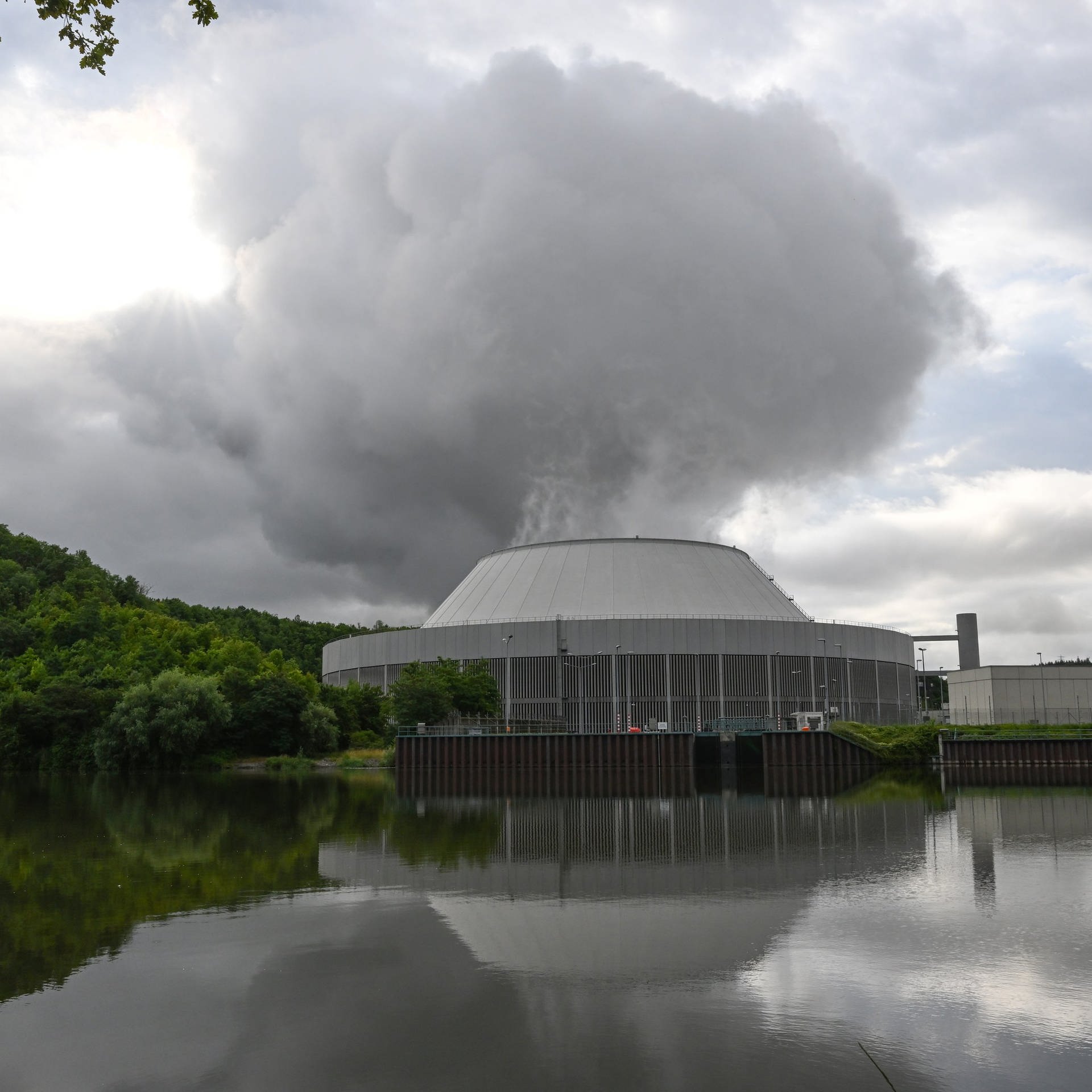 Wissen Aktuell - Impuls · Ein Jahr Atomausstieg - Hilft Kernenergie ...