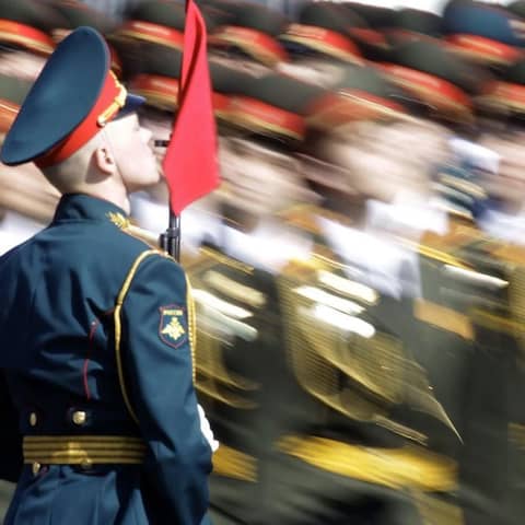 Russische Soldaten marschieren am 9. Mai 2010  in Moskau