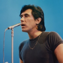 Byan Ferry bei einem Auftritt 1985