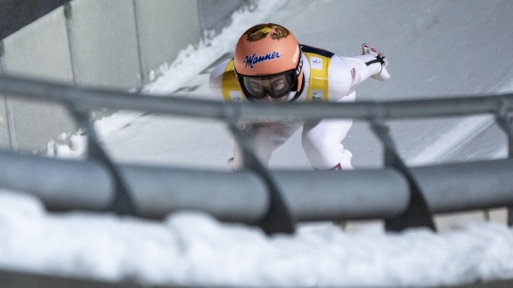 Sportschau Wintersport - Die Qualifikation Der Skispringer In Klingenthal In Voller Länge