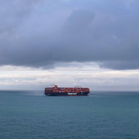 Containerschiff auf der Hochsee