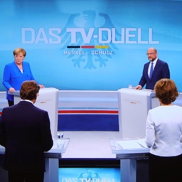 Angela Merkel und Martin Schulz stehen sich im TV-Duell gegenüber, 03.09.2017.