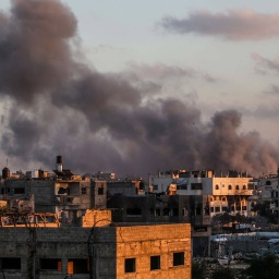 Rauch steigt auf nach einem israelischen Luftangriff im nördlichen Gazastreifen