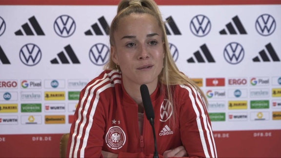 Sportschau - Nationalspielerin Gwinn Zu Elfmetern - 'mache Mir Nicht Zu Viele Gedanken'