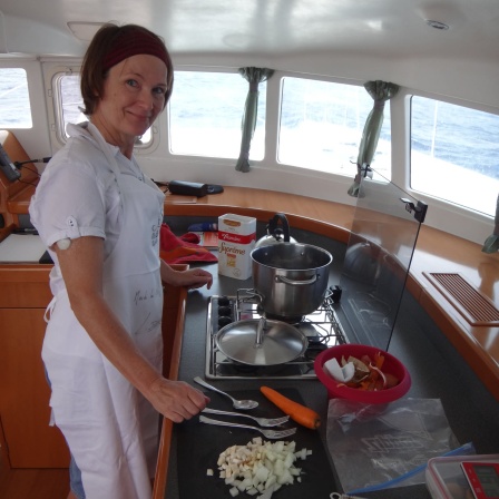 Sie therapierte sich selbst auf hoher See - (Selbst-)Therapeutin und Weltumseglerin Almut Laing ist zu Gast in SWR1 Leute