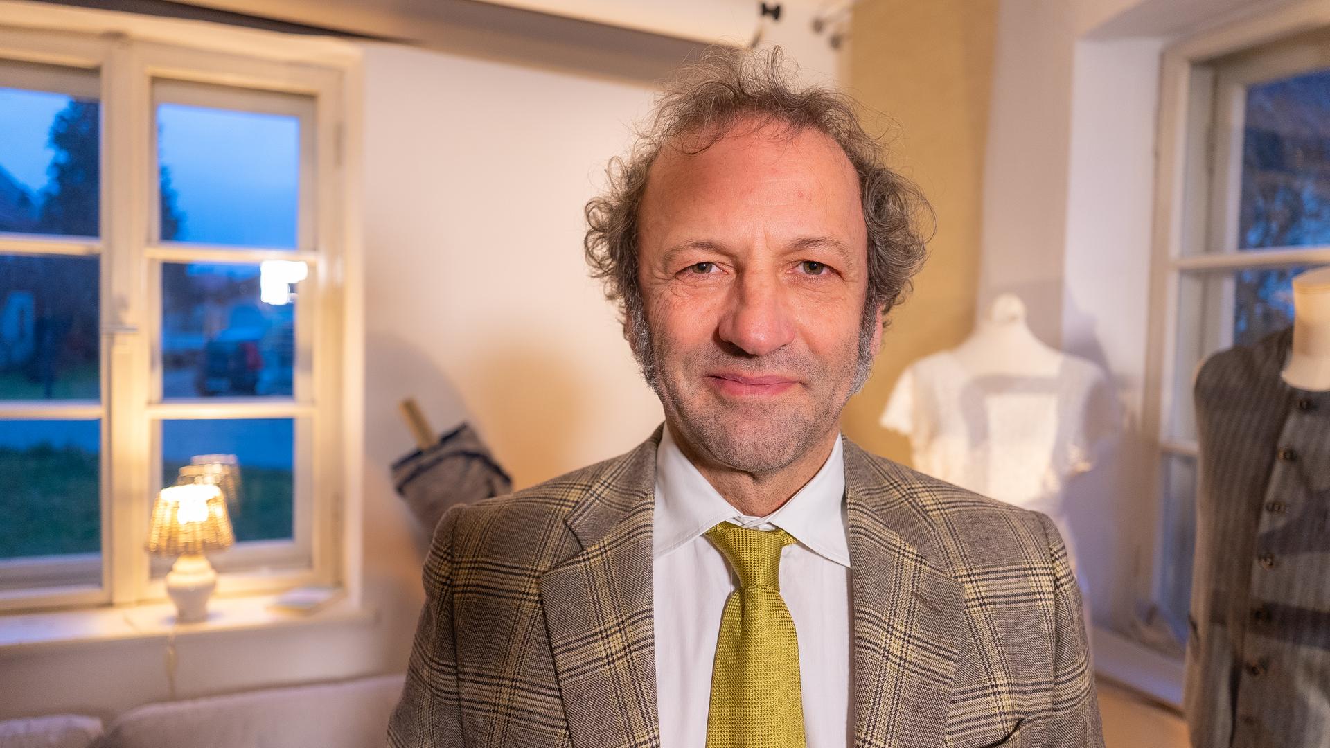 Freizeit: Schmidt Max Liest Vom Leder – EFDYEQ