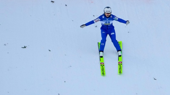 Sportschau Wintersport - Das Springen Der Frauen - Die Zusammenfassung