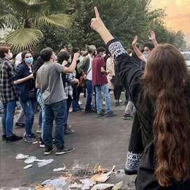 Iranian women are on the front line of the protests and are fighting against the agents of repression.