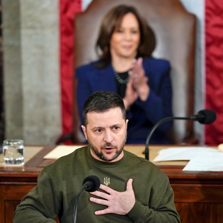 Der Präsident der Ukraine, Wolodymyr Selenskyj, spricht bei einer gemeinsamen Sitzung des US-Kongresses auf dem Capitol Hill in Washington.