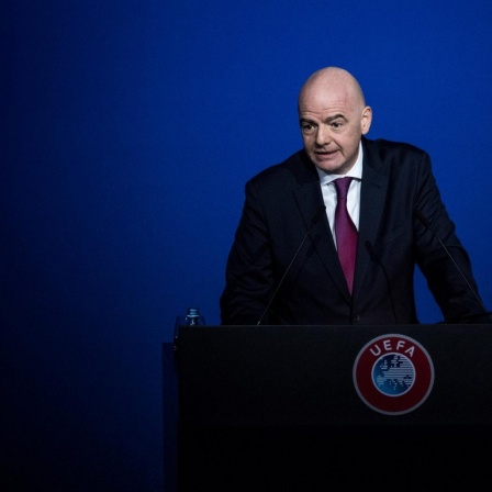 FIFA-President Gianni Infantino hätl beim 44. UEFA-Kongress in Amsterdam eine Rede