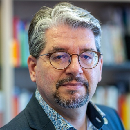 Wolfgang Muno, Politikwissenschaftler an der Universität Rostock, in seinem Büro.