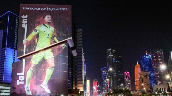 Sportschau - Katar - Zwischen Glitzerwelt Und Wahrheit